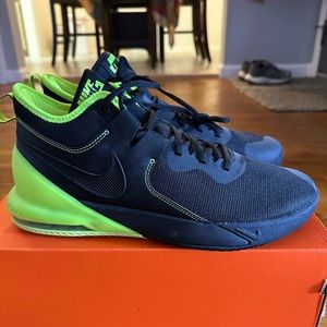 Nike Air Max Impact Mens Shoes in Size 11.5